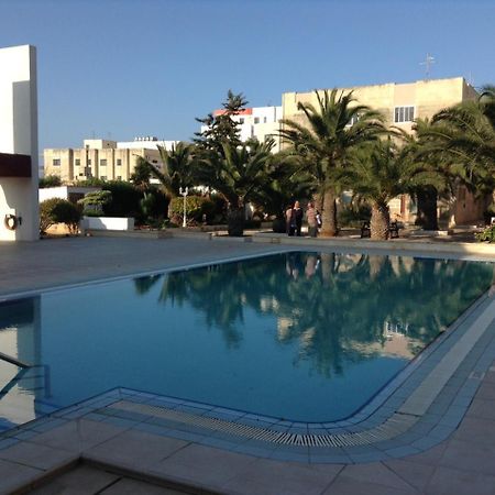 Seafront Apartment With Pool San Pawl il-Baħar Kültér fotó