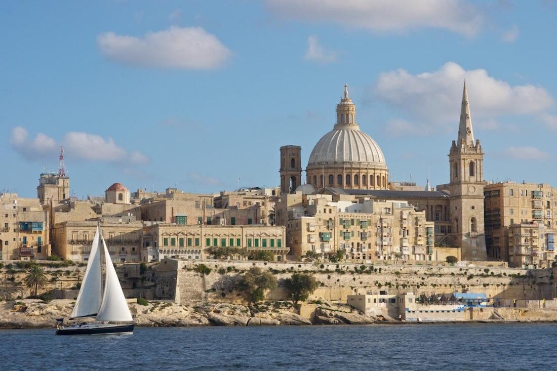 Seafront Apartment With Pool San Pawl il-Baħar Kültér fotó