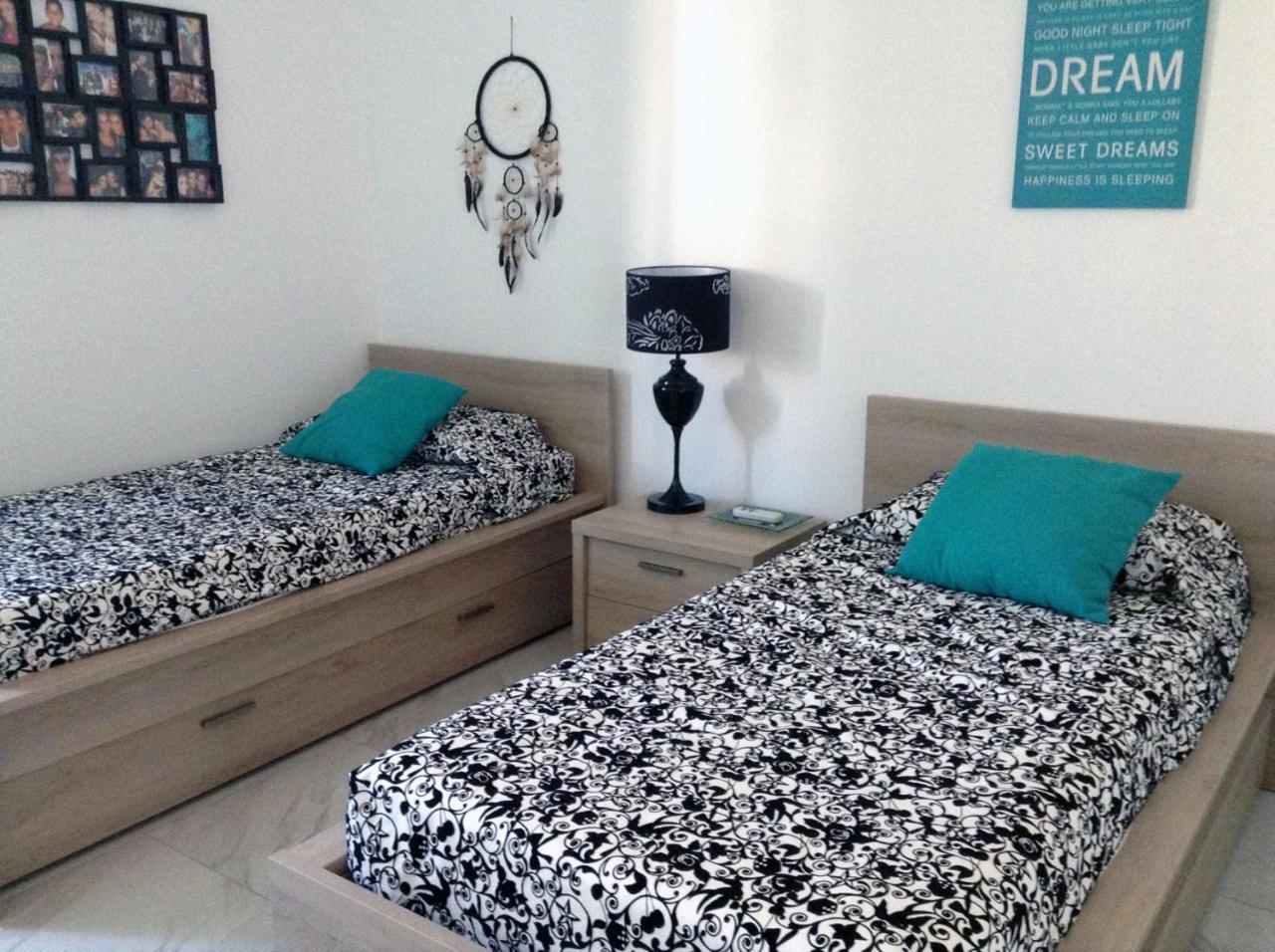 Seafront Apartment With Pool San Pawl il-Baħar Kültér fotó