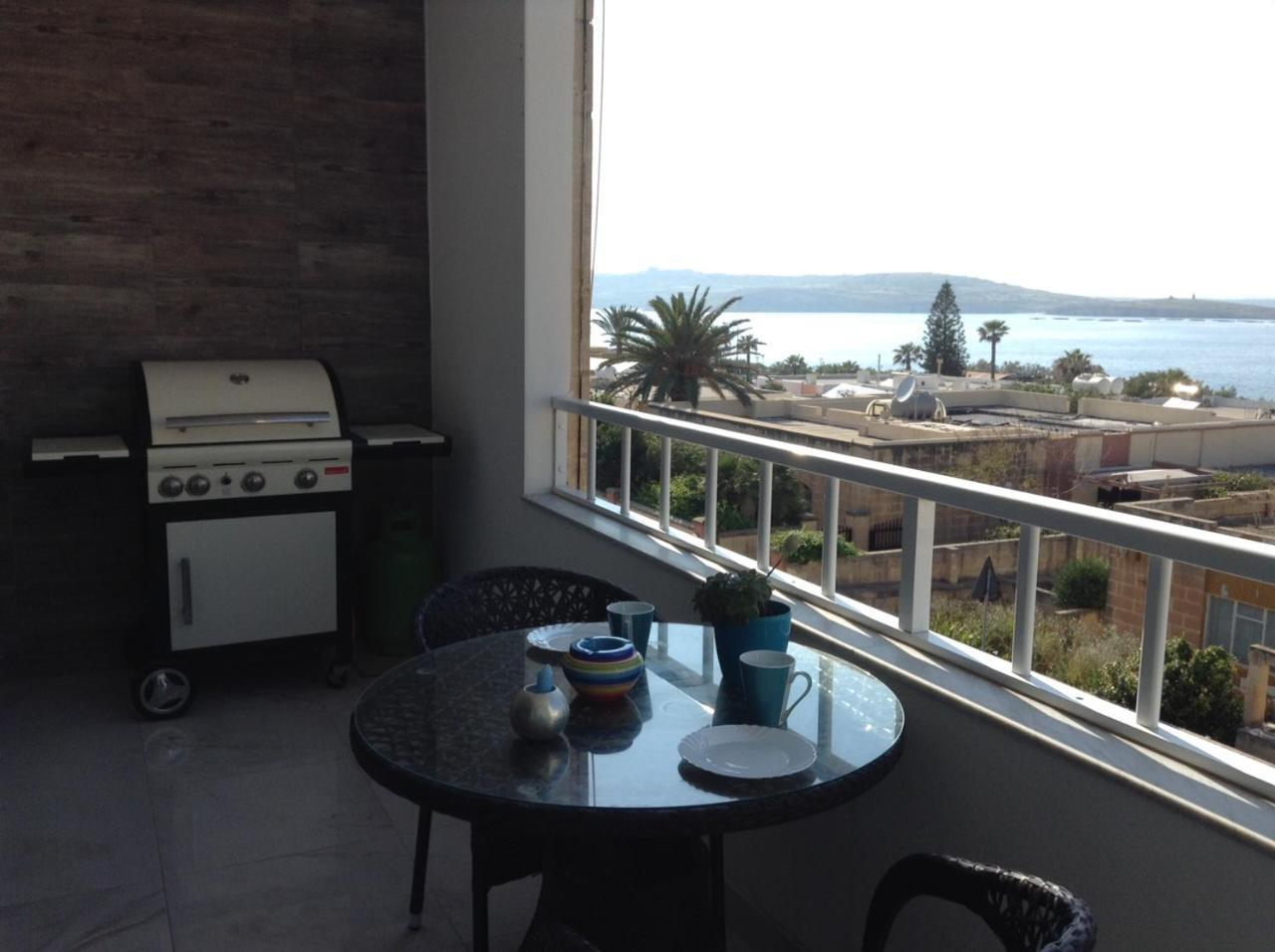 Seafront Apartment With Pool San Pawl il-Baħar Kültér fotó